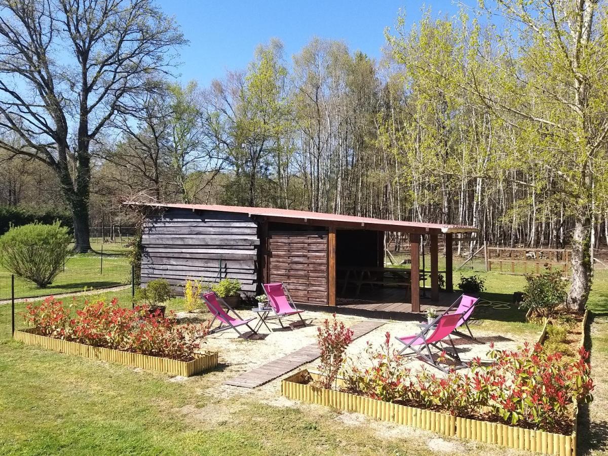 Roulottes Du Chalet Des Pins Rougeou Exterior photo